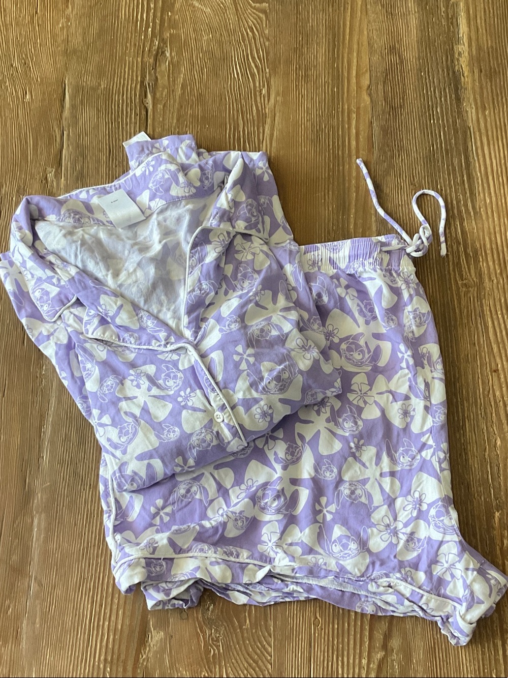 Disney Parks 2X Lavender and White Stitch Floral Pajama Set - Women's